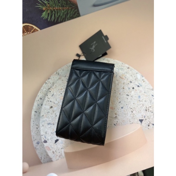 Túi đựng điện thoại Lyn auth sale