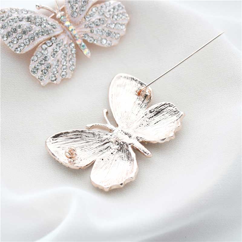 Ghim cài áo hình bướm đính đá sang trọng