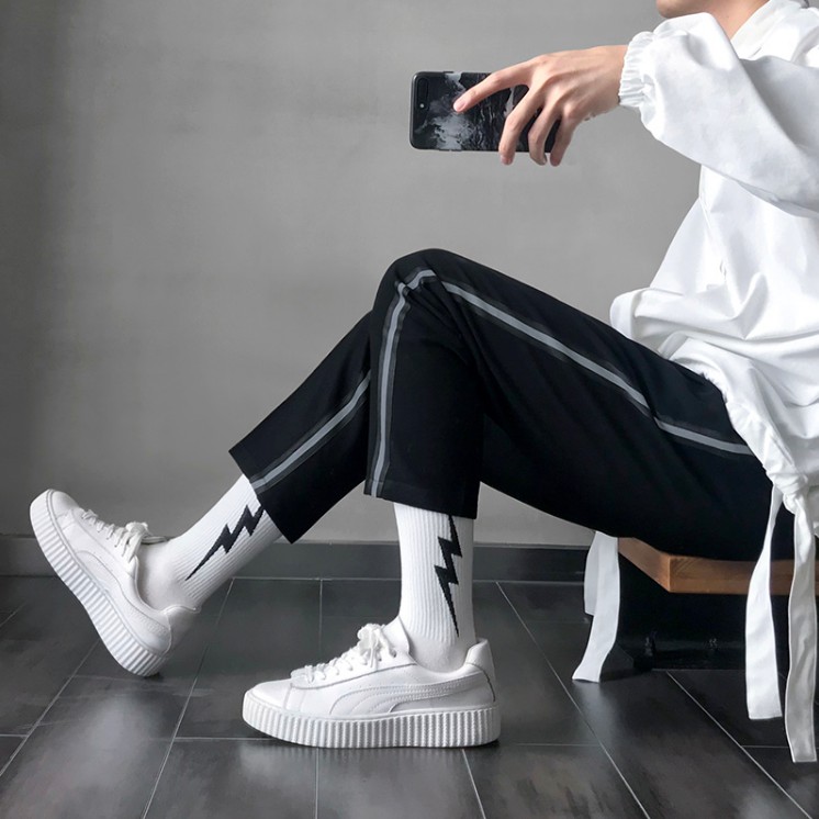 Giá Bán Sỉ Vớ Thể Thao Vừa Vặn Màu Sắc Tương Phản Phong Cách Sấm Sét Cá Tính Dễ Phối Đồ Phong Cách ins Dành Cho