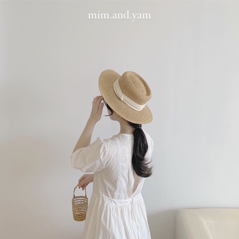 Váy phối ren hở lưng