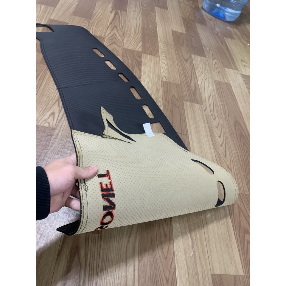 Thảm Taplo Kia Sonet Da Vân Cacbon, Hàng Loại 1, Chống Nóng, Chống trầy xước cho taplo xe!!!!