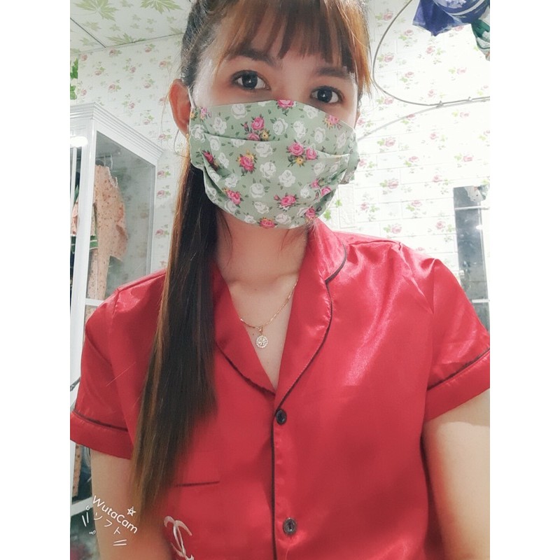 Khẩu trang vải kiểu y tế nhiều hoa văn đẹp, hàng gia công tại nhà | BigBuy360 - bigbuy360.vn