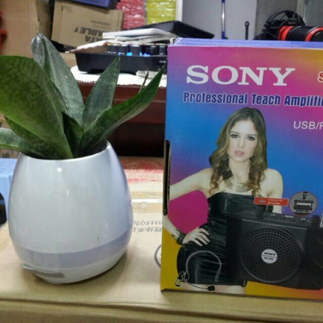 Máy trợ giảng sony