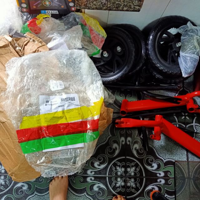 Combo 2 Xe chòi sắt ..............,.....................................................................................