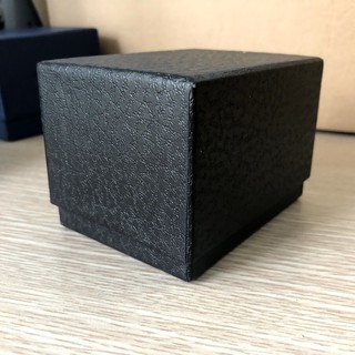 Hộp đựng đồng hồ chữ nhật HCN02 cứng cáp không sợ cấn móp khi vận chuyển làm quà tặng sang trọng cao cấp