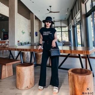 Áo tanktop Feelings đen trắng