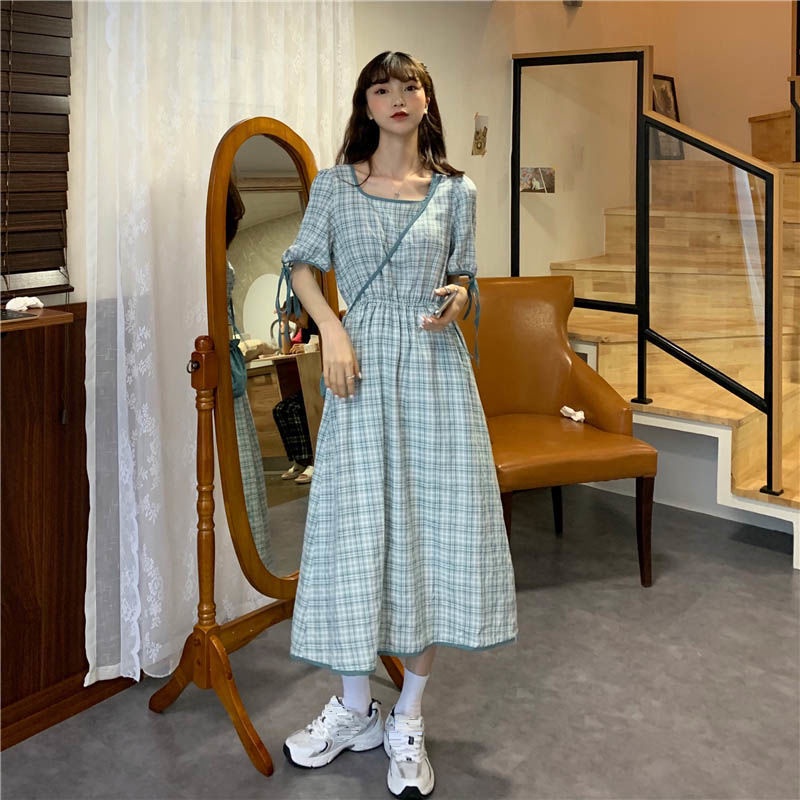 Temperament waist closing 2020 new summer women show thin bubble sleeve square neck French Plaid Dress Medium Length Skirt