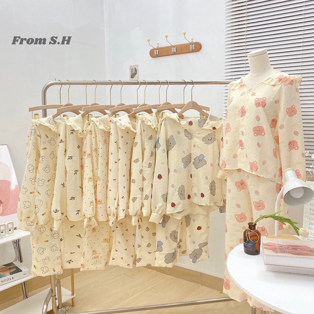 Bộ đồ ngủ mặc nhà , Pijama nữ tay dài quần dài cổ chữ V viền bèo, chất liệu đũi nhăn, hoạ tiết siêu xinh