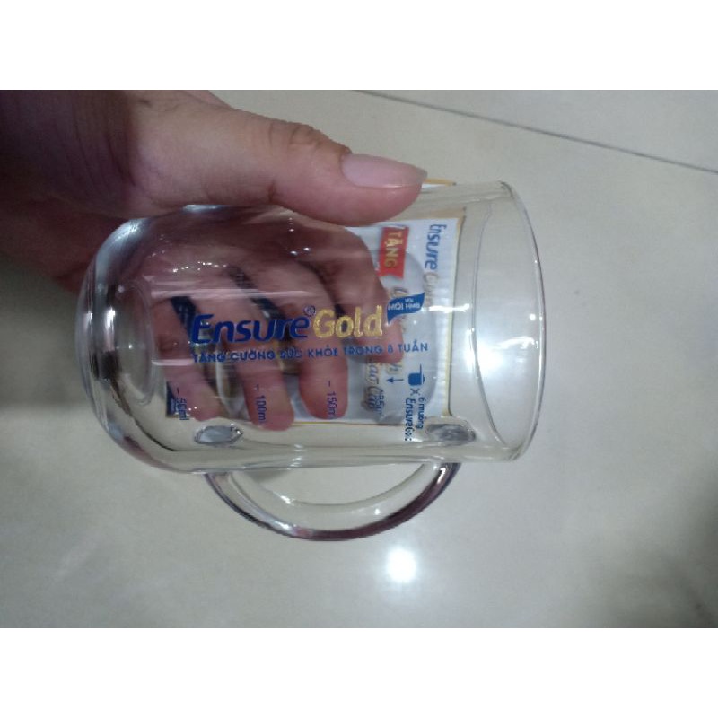 Ly Thủy Tinh Ensure