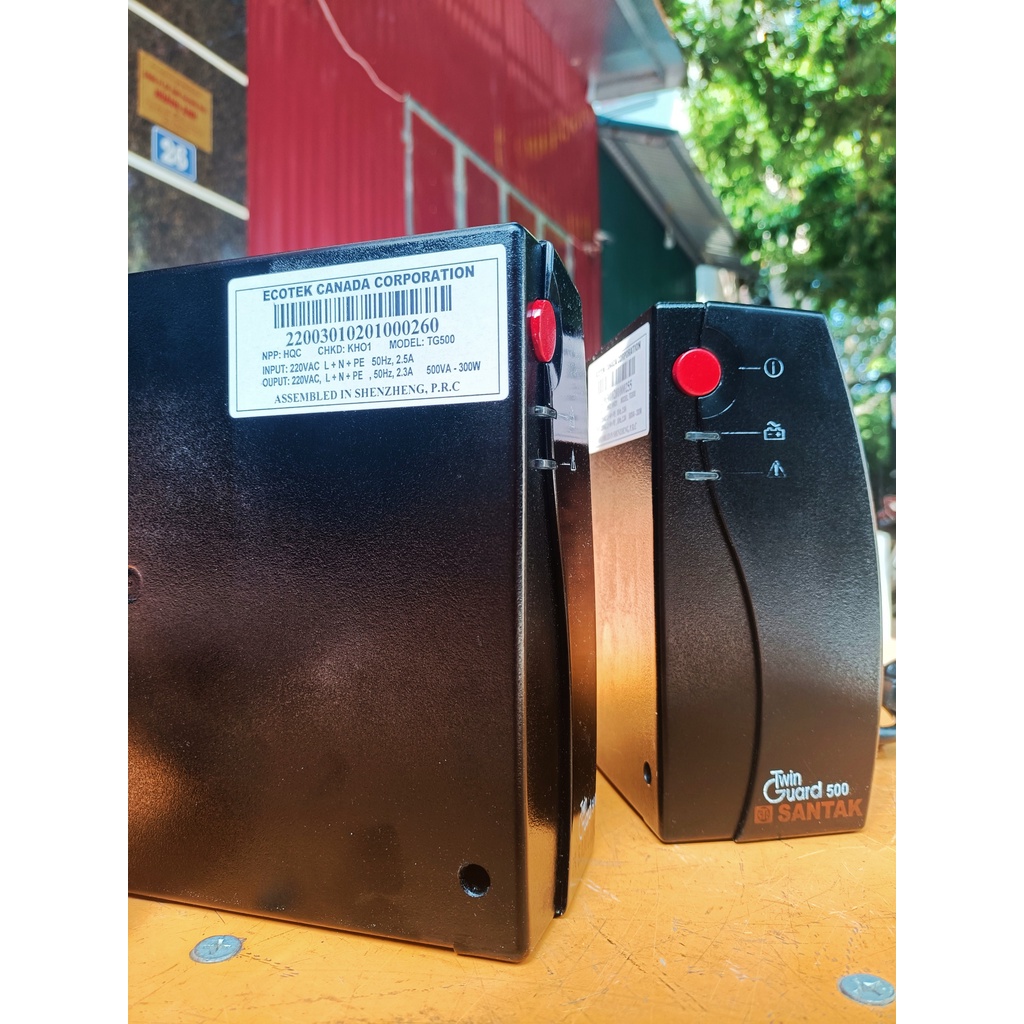 Bộ Lưu Điện Santak TG500  500VA / 300W dùng để lưu điện dự phòng máy vi tính, máy văn phòng, tb điện tử thông tin