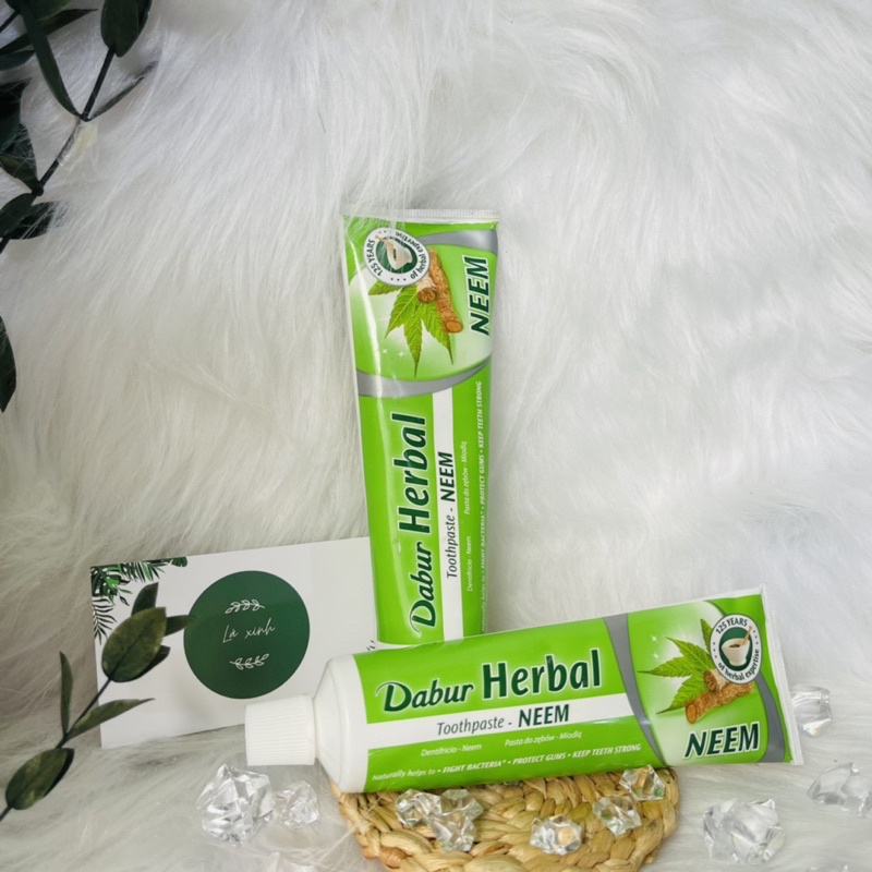 Kem đánh răng chống sâu răng nhiệt miệng Dabur Herbal neem 155g