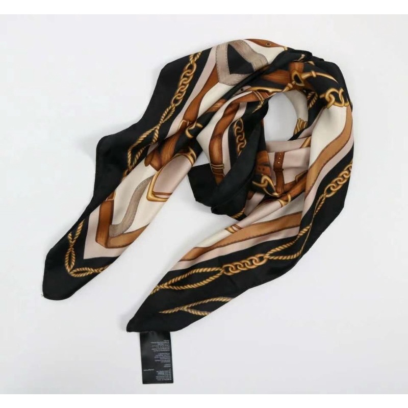 Khăn lụa H/M hàng xuất hoạ tiết luxuary  80x80cm on web 79Rmb