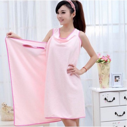 Khăn choàng tắm bằng vi sợi tiện dụng cho nữ