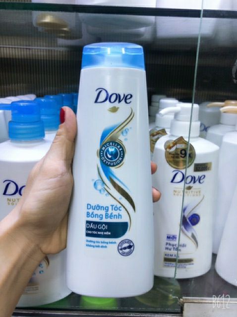 Dầu gội Dove dưỡng tóc bồng bềnh 340g