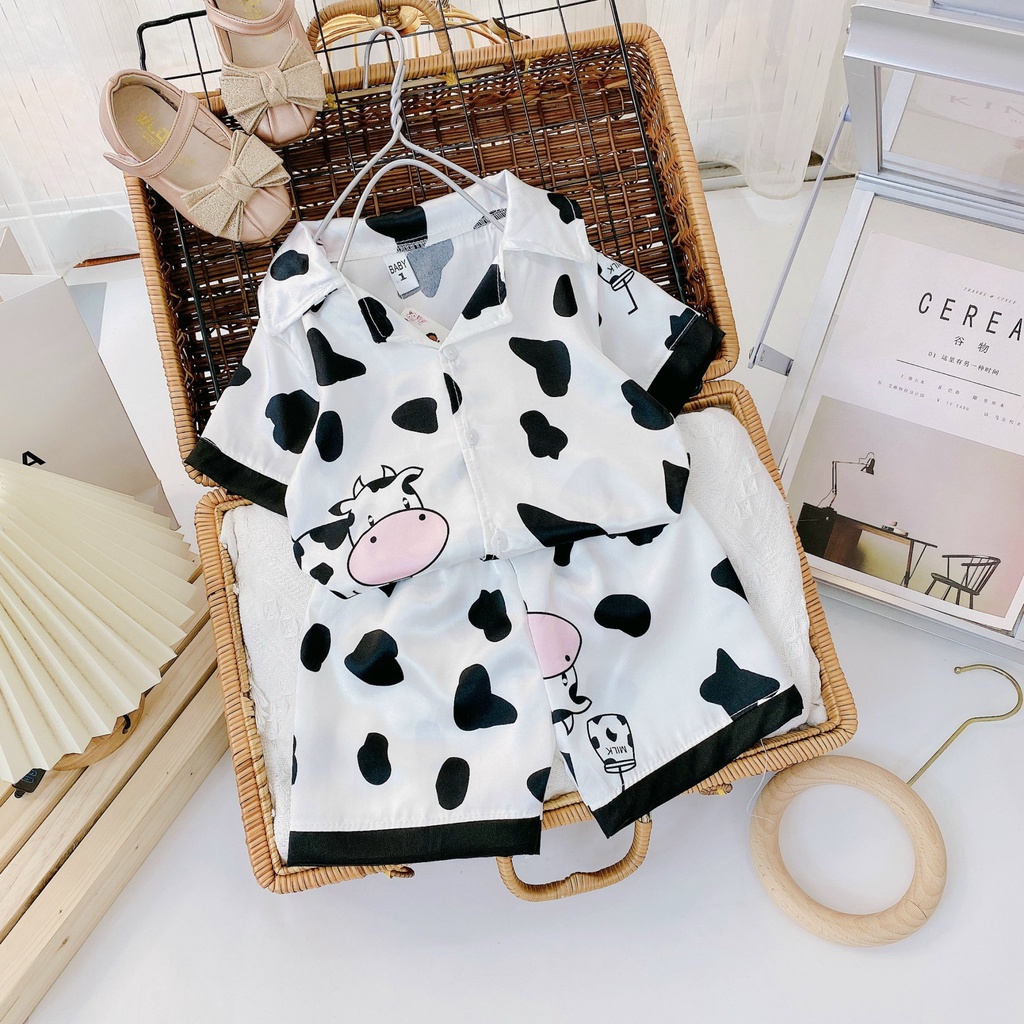 CT37 Bộ Cộc Tay Pyjama Bò Sữa Cho Bé Chất Liệu Vải Kate Cao Cấp Đủ Size Từ 8-20Kg Chơi Tết VNXK Nhật-Hàn