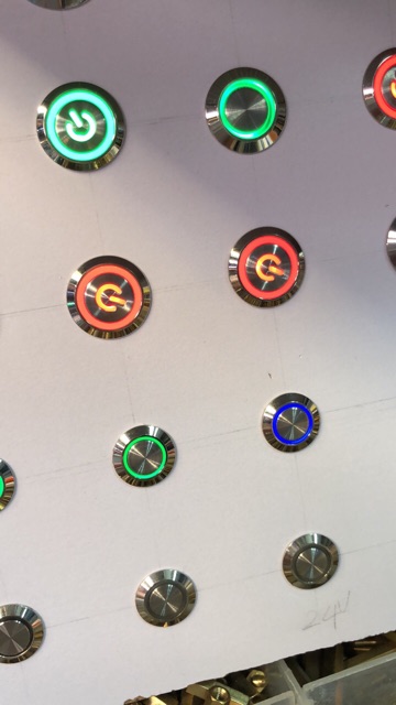 Công tắc có đèn 12v loại nhấn giữ | BigBuy360 - bigbuy360.vn