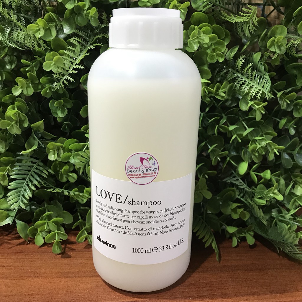 Dầu gội kiểm soát và tăng độ đàn hồi, độ phồng cho tóc xoăn mền nhẹ Love Curl Davines Shampoo 1000ml