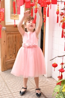 Váy hoa hồng có sẵn