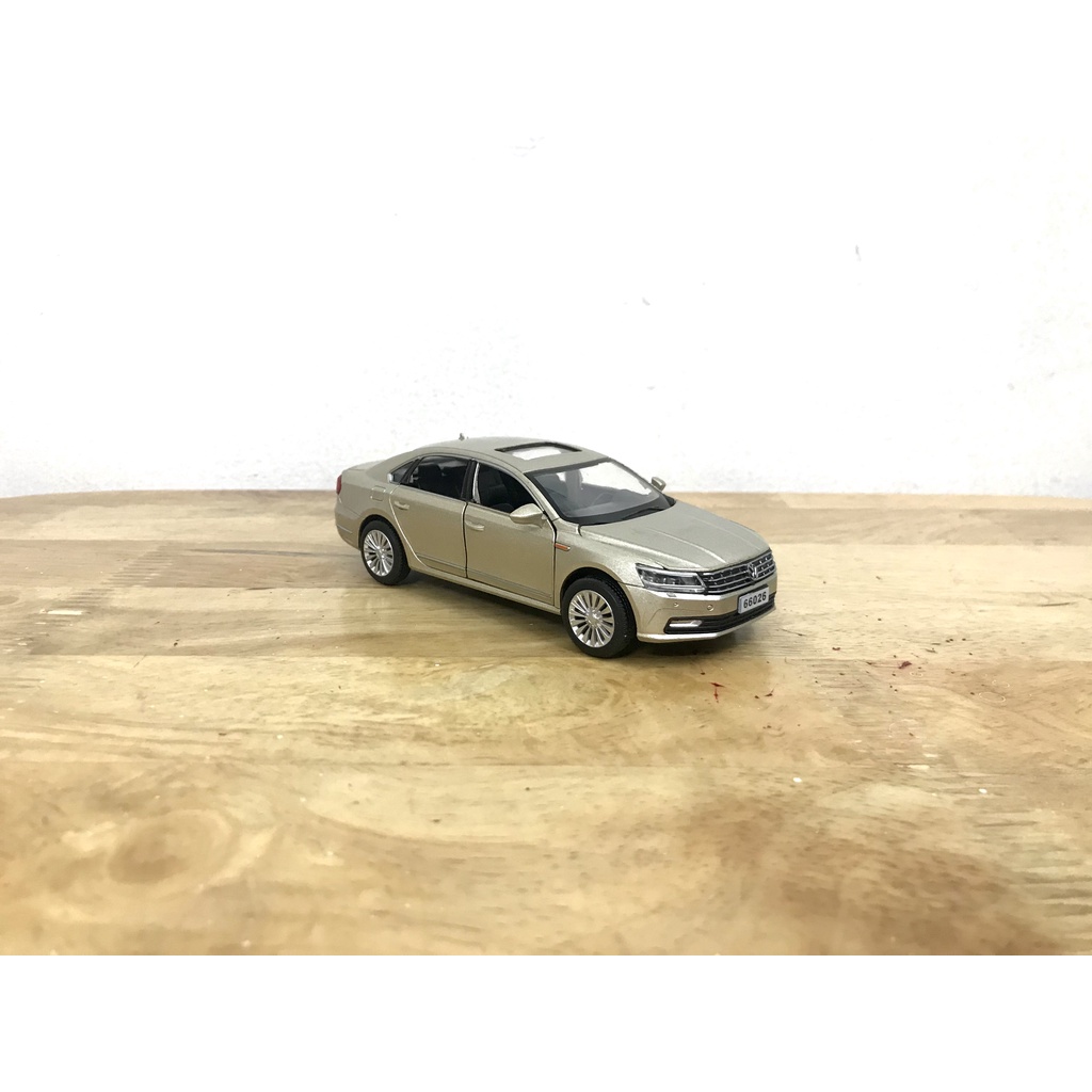Mô hình xe Volkswagen Passat _ Tỷ lệ 1:32