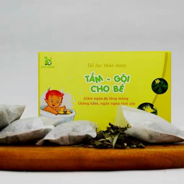 Tắm gội thảo dược cho bé