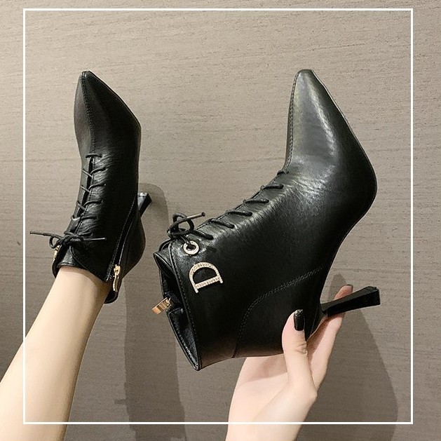 💖FULLBOX BOOT💖 Bốt nữ da gót nhọn chữ D | BigBuy360 - bigbuy360.vn