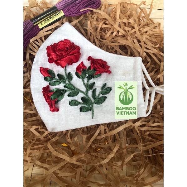 Khẩu trang thêu handmade