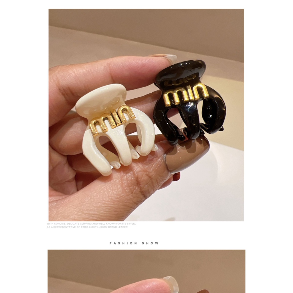 Kẹp Tóc Đuôi Ngựa Màu Trắng Đen Họa Tiết Chữ Thời Trang Cổ Điển Độc Đáo