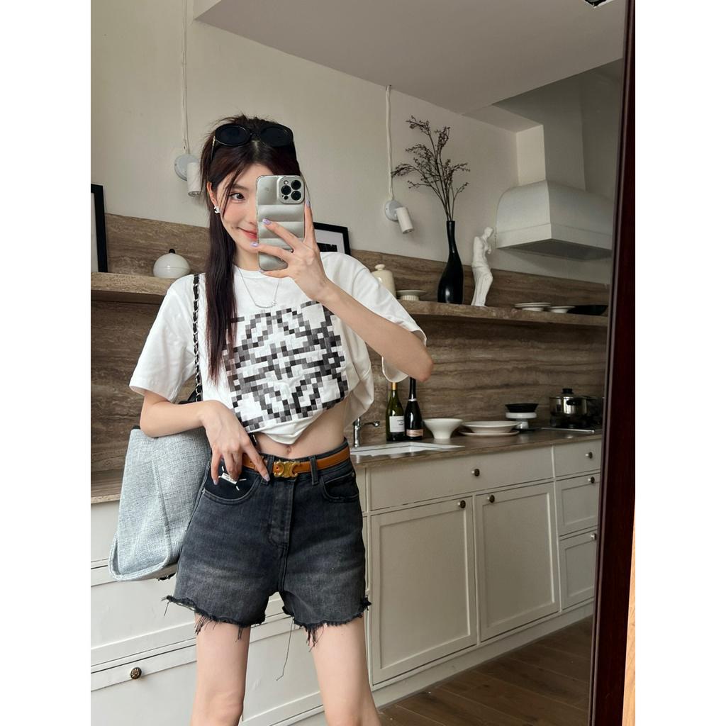 Loeme Áo Thun Nữ Tay Ngắn in Chữ Pixelated Anagram Thời Trang