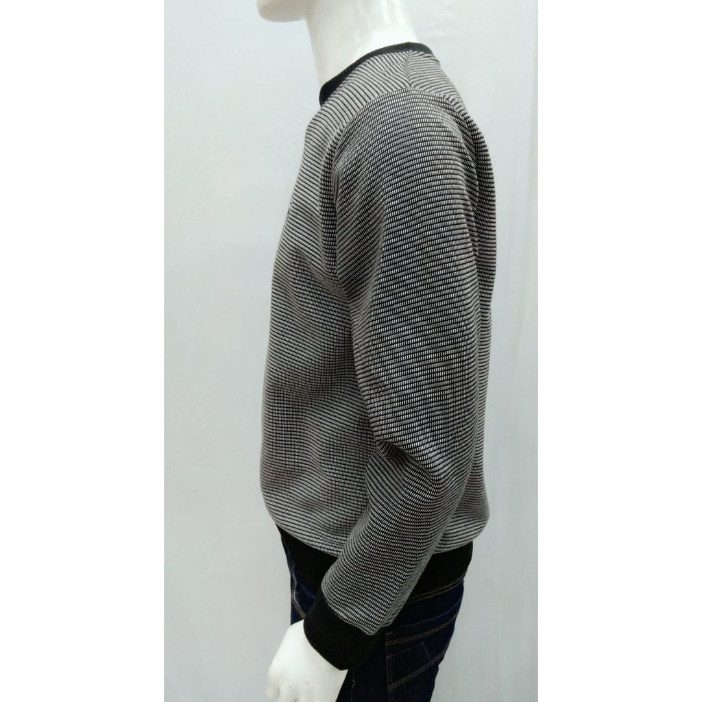 Áo Sweater Cổ Bẻ Thêu Họa Tiết Cá Tính Trẻ Trung | BigBuy360 - bigbuy360.vn