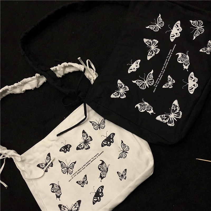 Túi đeo vai vải Canvas họa tiết bướm xinh xắn 222307 Phụ kiện túi đeo hông thời trang cá tính | BigBuy360 - bigbuy360.vn
