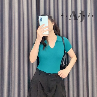 Áo Polo nữ cổ V