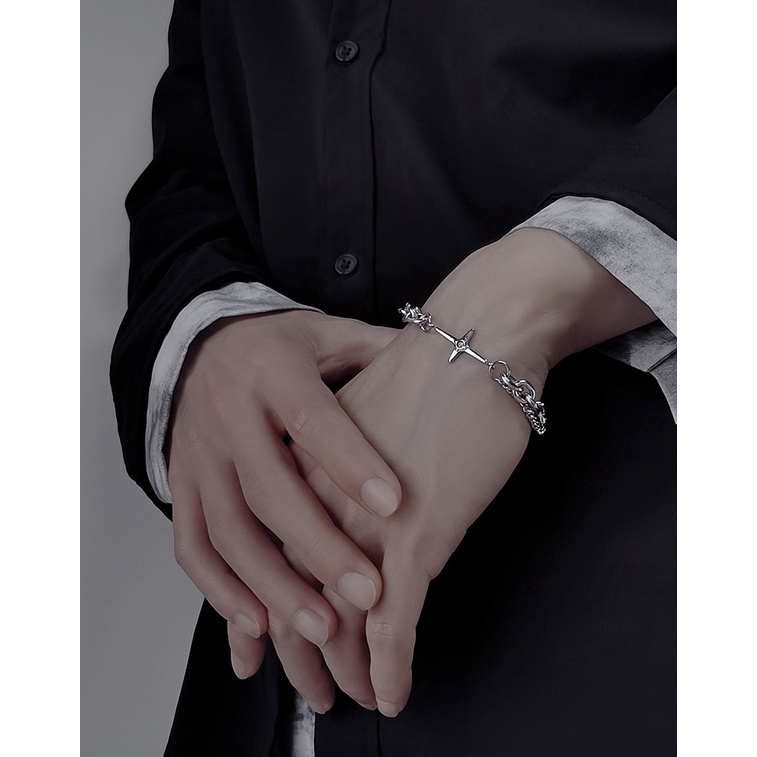 Vòng Tay Nam Lắc Tay Unisex Thời Trang Đeo Tay Nam Nữ Basic PUN Màu Đen - Vòng Tay ENCHANTED