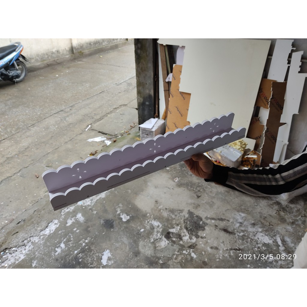 Thanh Để Sơn Nail Treo Tường PVC Bắt Vít