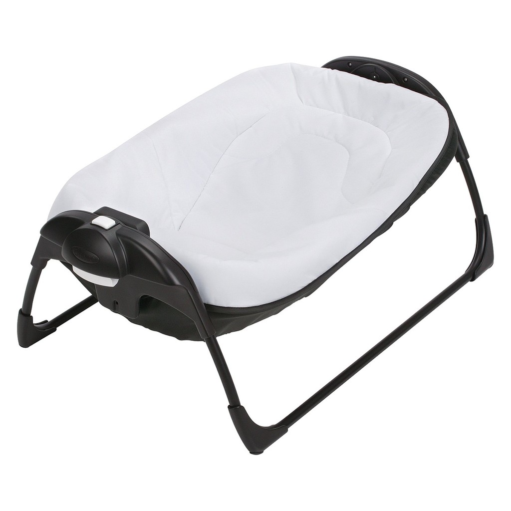 Giường cũi Graco Portable Napper &amp; Changer Studio