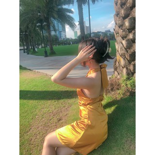 Đầm yếm hở lưng satin