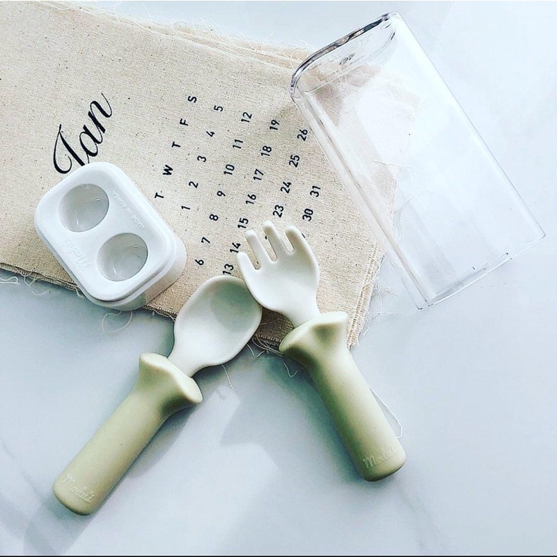 Set Thìa Nĩa Silicon BLUEMAMA KOREA Kèm Hộp Đựng
