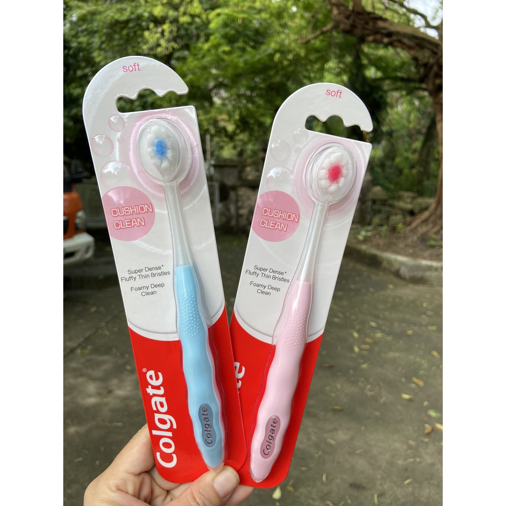 BÀN CHẢI ĐÁNH RĂNG COLGATE CUSHION CLEAN CÔNG NGHỆ TẠO BỌT KEM SIÊU MỊN