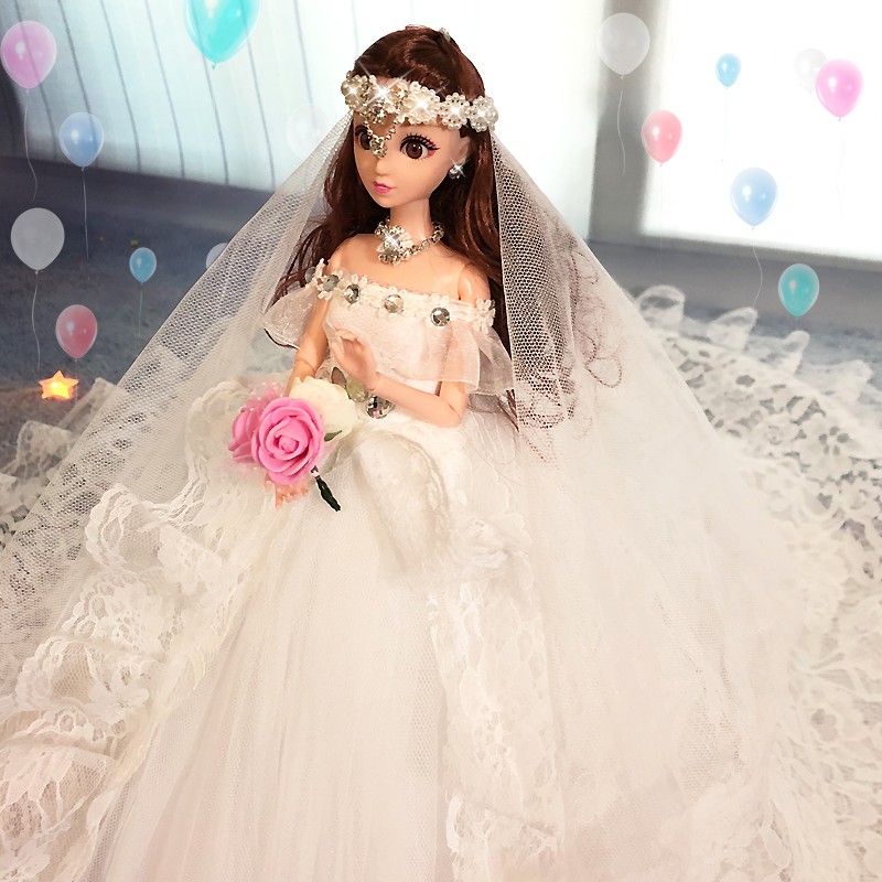 Đồ chơi búp bê Barbie mặc váy cưới làm quà sinh nhật cho bé