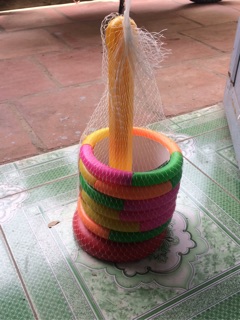 cột ném vòng nhựa cho bé
