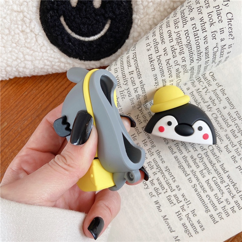 Vỏ Bảo Vệ Hộp Sạc Tai Nghe Airpods 1 / 2nd Airpodspro 3 Bằng Silicon Hình Chim Cánh Cụt Đội Nón 3D