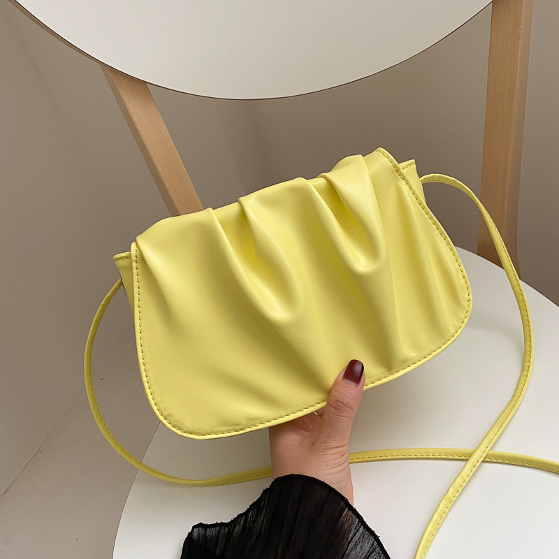 Túi đeo chéo dạng đám mây duyên dáng dành cho phái đẹp