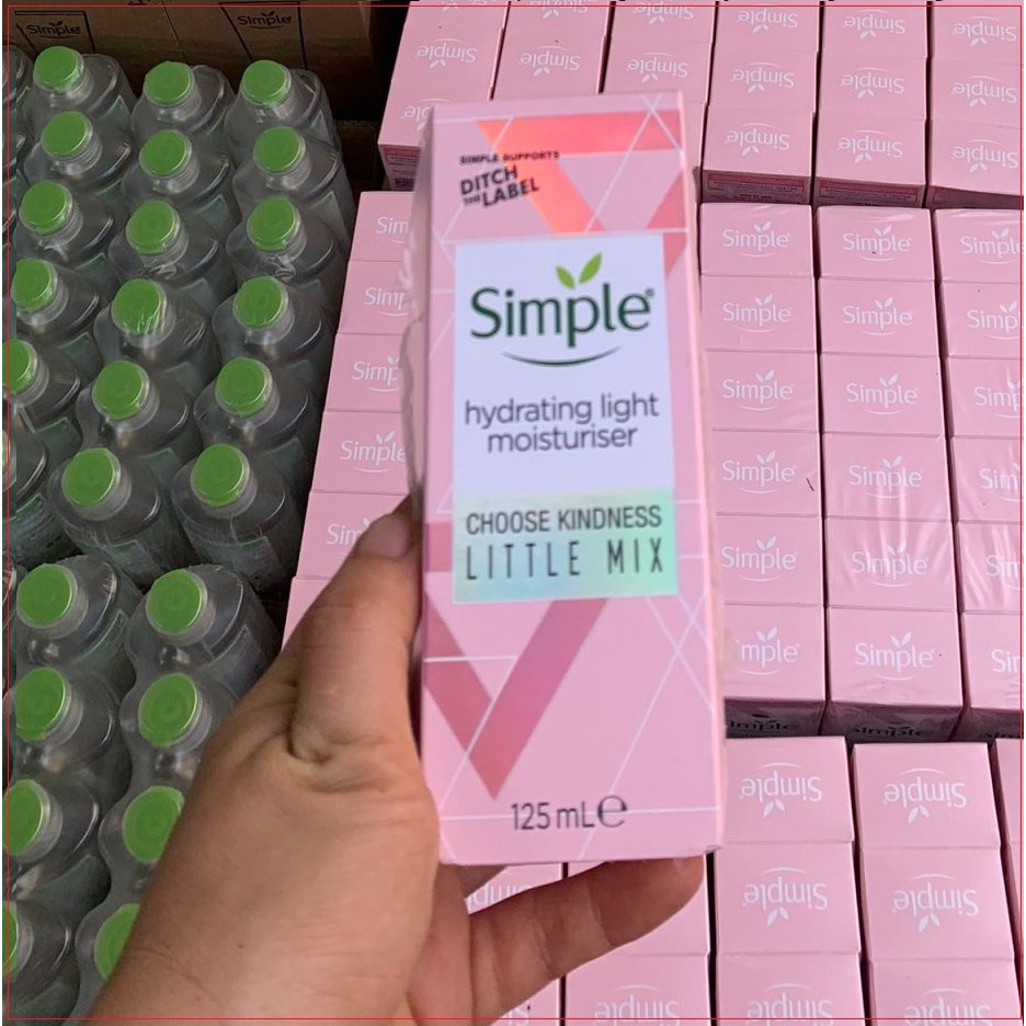 [Mã COS1904 giảm 8% đơn 300K] Kem Dưỡng Da Simple Hydrating Light Moisturiser 125ml [Mẫu mới] | BigBuy360 - bigbuy360.vn