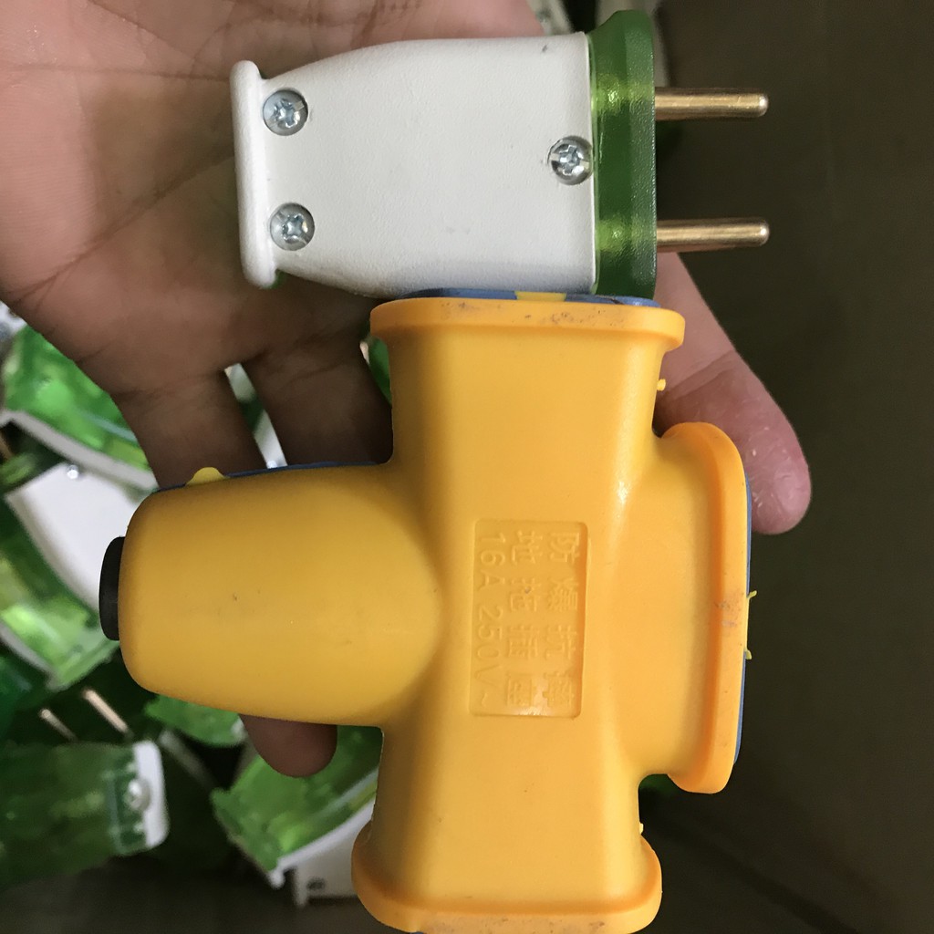 Ổ cắm + phích cắm đúc chống vỡ