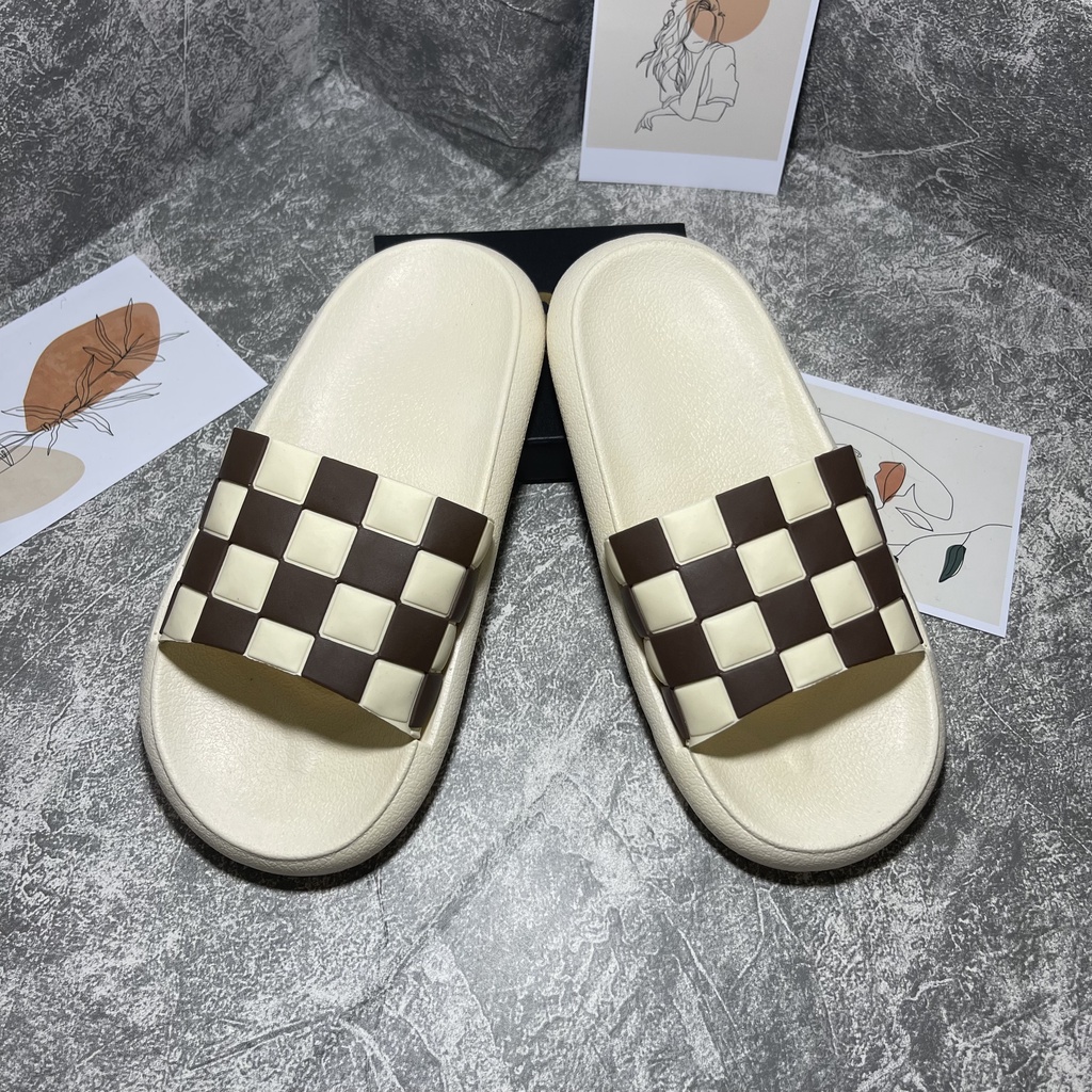 *ẢNH THẬT*Dép Bánh Mì Nam Nữ, Kiểu Dép Nữ Quai Ngang, Họa Tiết Caro Xinh Xắn, Đế Xốp Êm Chân 2 Màu Đen Trắng