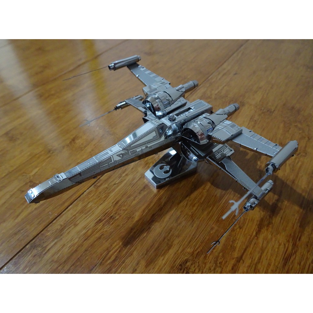 Mô Hình Lắp Ráp 3d Phi Thuyền Vũ Trang  X-Wing T-70