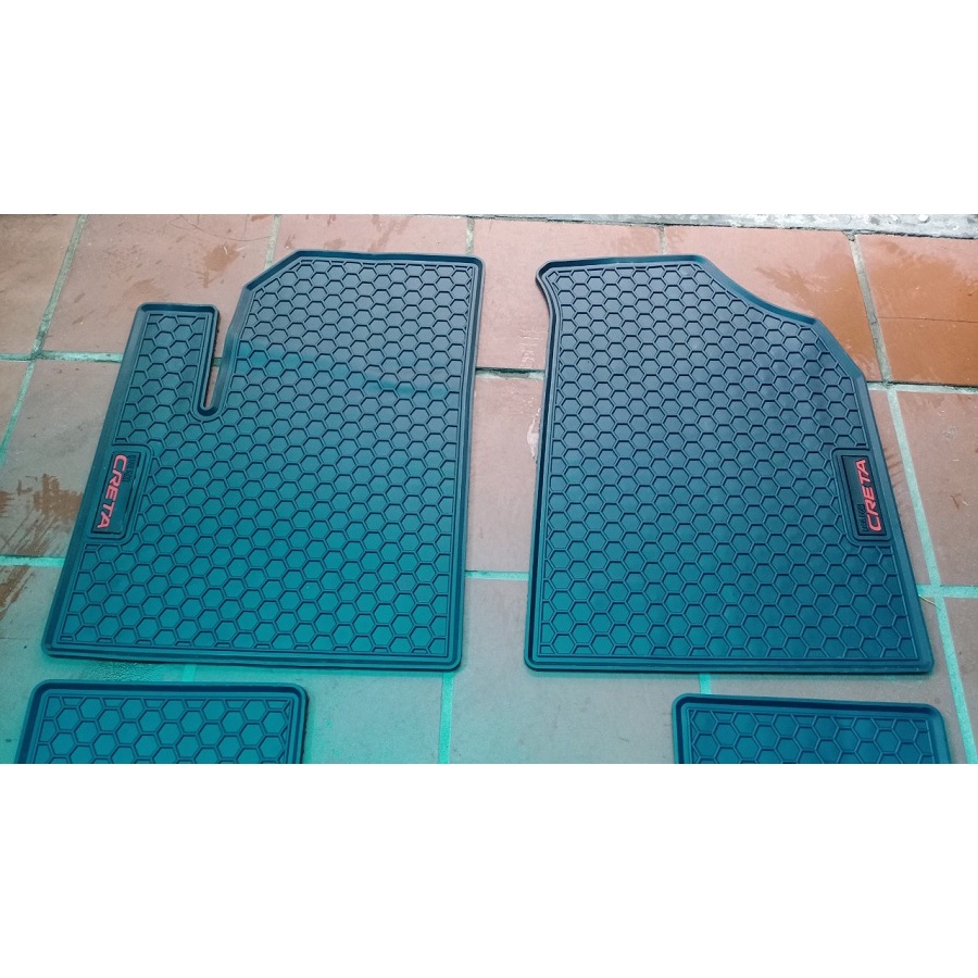 Lót sàn cao su xe Creta 2022 2023, thảm để chân cao su Creta dễ dàng vệ sinh