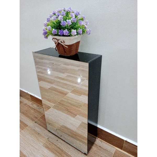 Kệ treo tường kèm gương nhà tắm 56x34x13cm