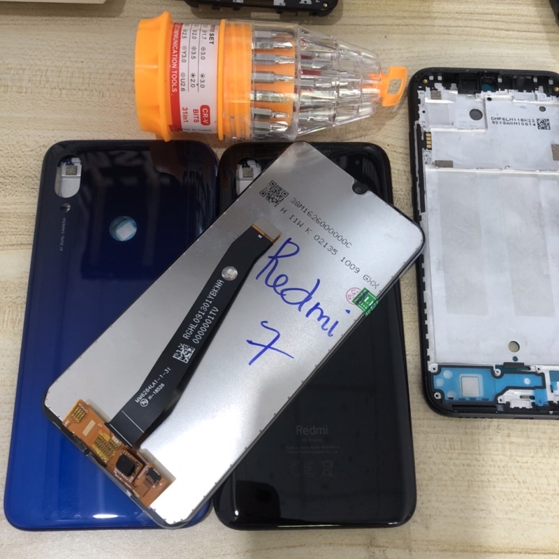 Combo Bộ Vỏ Sườn + Màn Hình Xiaomi Redmi 7 Zin Hàng Cao Cấp .( kèm bộ ốc vít )