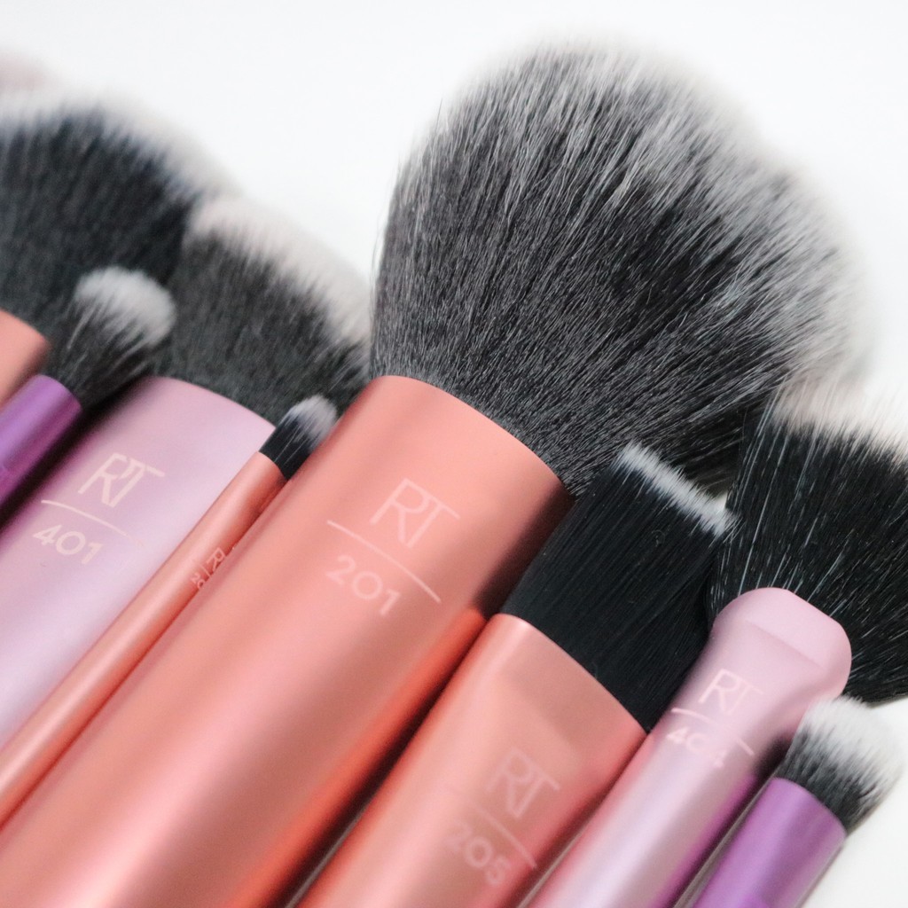 Cọ đánh phấn nền và đánh khối Real Techniques Powder Brush hàng xách tay Mỹ