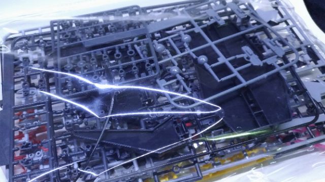 Gundam Strike Noir tặng kèm base